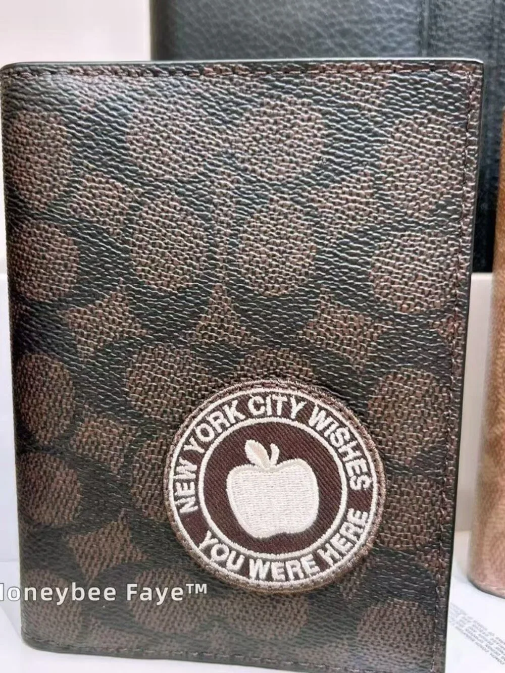 NWT Coach Passport Card Case In Signature Canvas With Patches CFR97